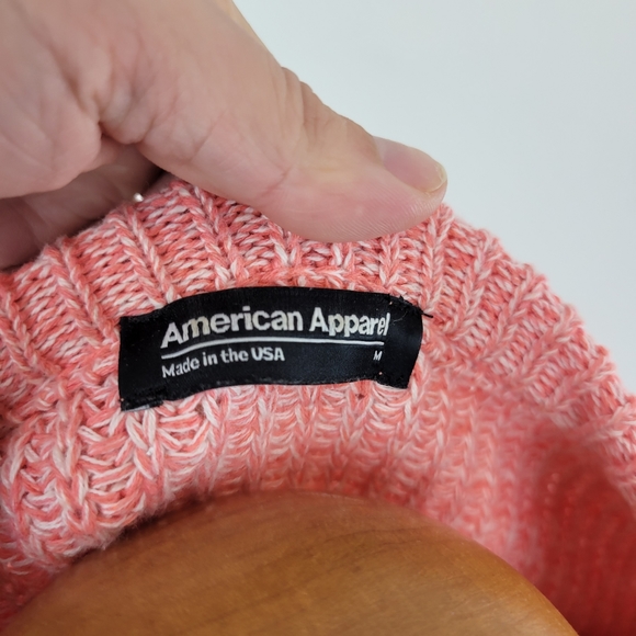 AMERICAN APPAREL | Salmon Pink Knit Long Sleeve Crop Top - Picture 3 of 7